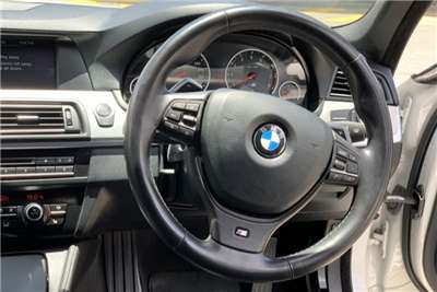  2013 BMW M5 sedan M5 M-DCT (F90)
