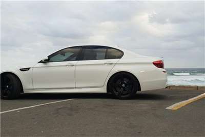  2016 BMW M5 sedan 