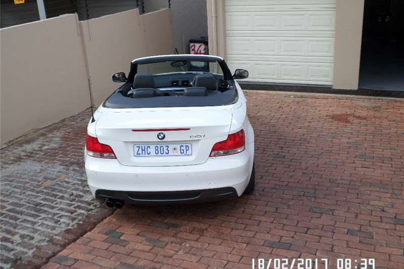 BMW MSeries 135i Convertible 2011