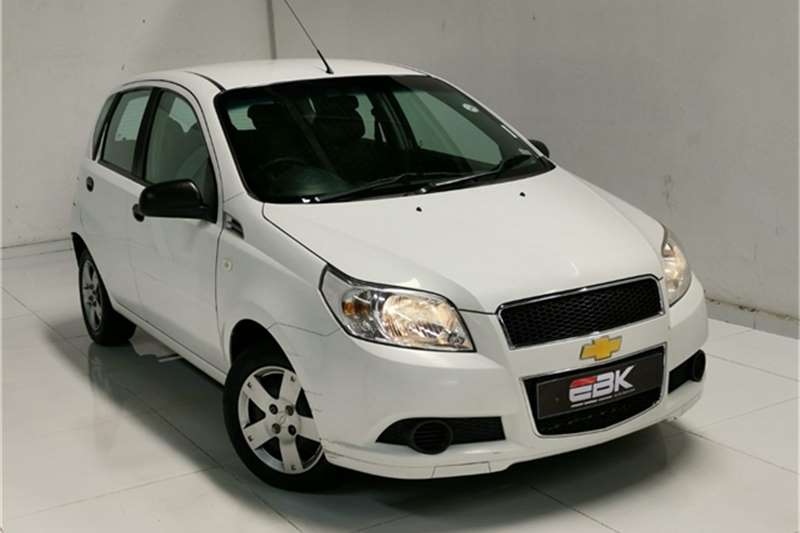 Chevrolet Aveo 1.6 L hatch 2013