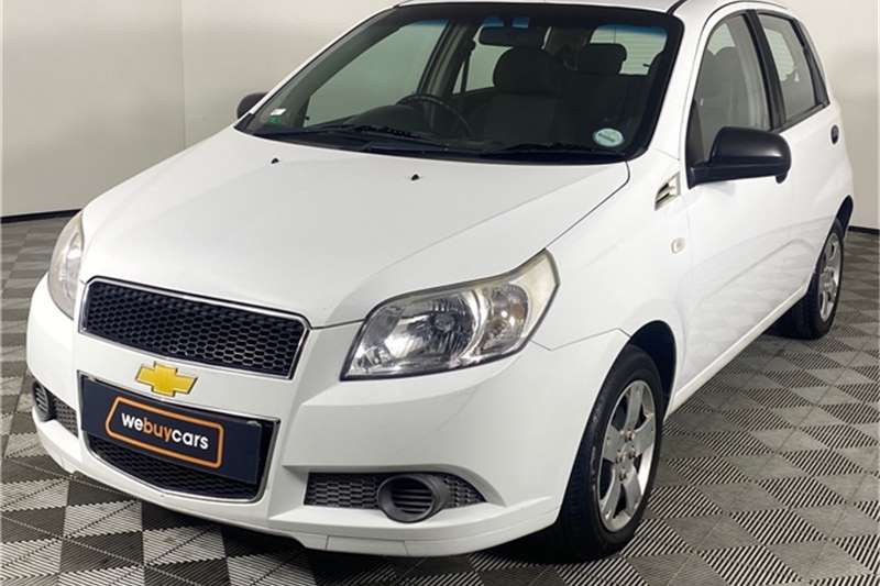 Chevrolet Aveo 1.6 L hatch 2013