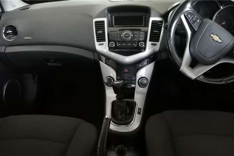 Chevrolet Cruze 1.6 LS 2012