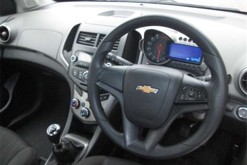 Chevrolet Sonic sedan 1.4 LS 2014