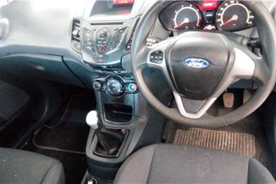  2010 Ford Fiesta 