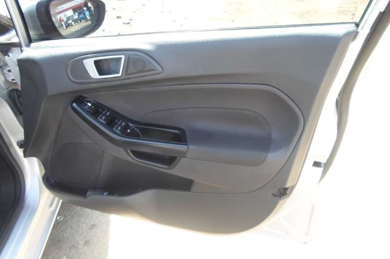 Ford Fiesta 1.4 5 door Ambiente 2016