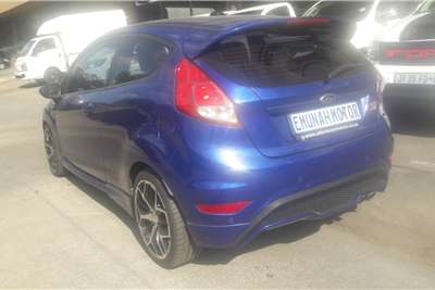  2014 Ford Fiesta Fiesta 1.6 3-door Titanium