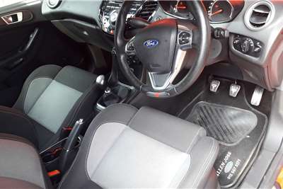  2016 Ford Fiesta Fiesta 1.6 5-door Titanium