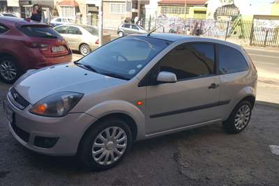  2005 Ford Fiesta Fiesta 1.6i 3-door Trend