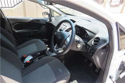  2016 Ford Fiesta Fiesta 1.6i 5-door Ambiente