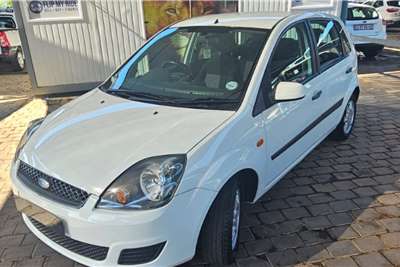 Used 2006 Ford Fiesta 1.6i 5 door Ambiente automatic