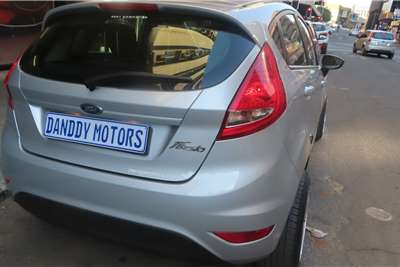  2012 Ford Fiesta Fiesta 1.6i 5-door Ambiente automatic