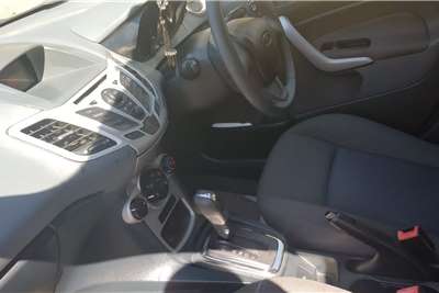  2013 Ford Fiesta Fiesta 1.6i 5-door Ambiente automatic