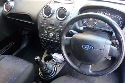  2007 Ford Fiesta Fiesta 1.6i 5-door Ghia