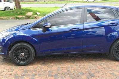 Used 2017 Ford Fiesta 5 door 1.0T Ambiente auto