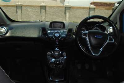  2014 Ford Fiesta Fiesta 5-door 1.0T Titanium
