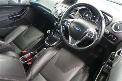  2015 Ford Fiesta Fiesta 5-door 1.0T Titanium