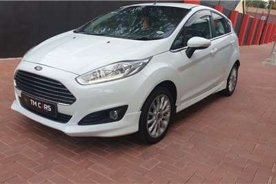  2015 Ford Fiesta Fiesta 5-door 1.0T Titanium