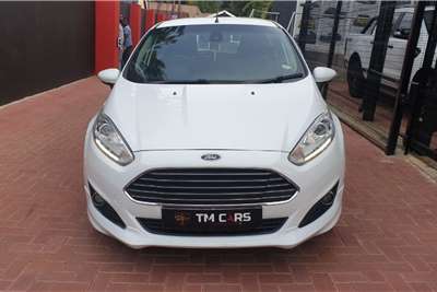  2015 Ford Fiesta Fiesta 5-door 1.0T Titanium