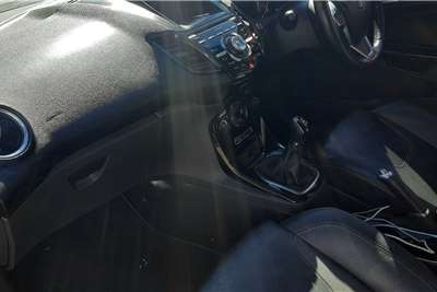  2016 Ford Fiesta Fiesta 5-door 1.0T Titanium