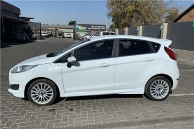  2018 Ford Fiesta Fiesta 5-door 1.0T Titanium