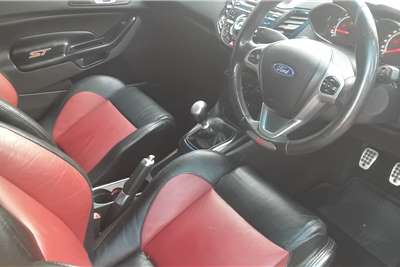  2014 Ford Fiesta Fiesta 5-door 1.6 S