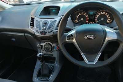  2013 Ford Fiesta hatch 5-door 
