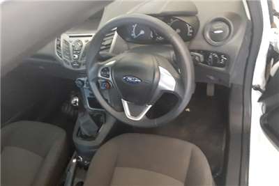  2015 Ford Fiesta hatch 5-door FIESTA 1.6i AMBIENTE 5Dr