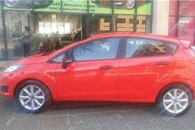  2015 Ford Fiesta hatch 5-door FIESTA 1.6i AMBIENTE 5Dr