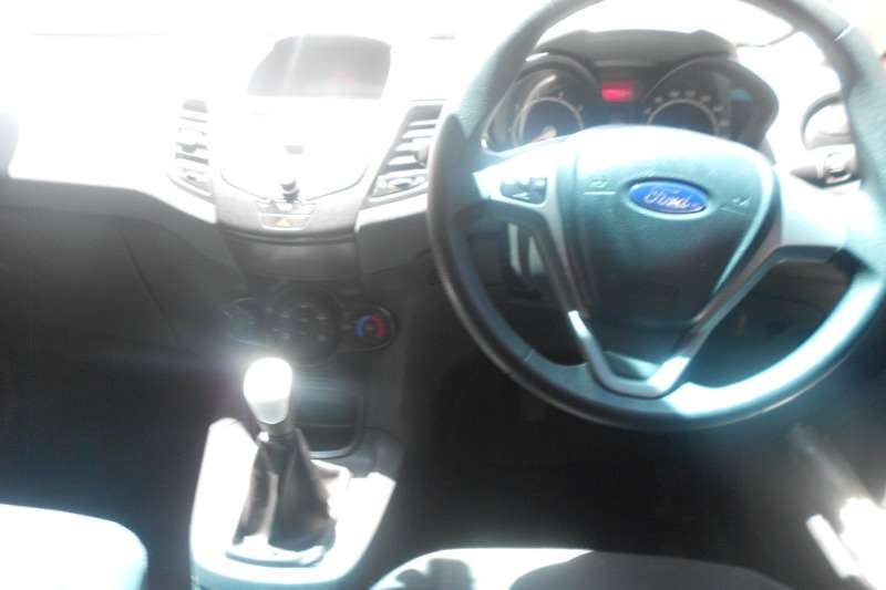 2010 Ford Fiesta