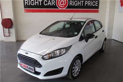 2015 Ford Fiesta 1.6i 5 door Ambiente