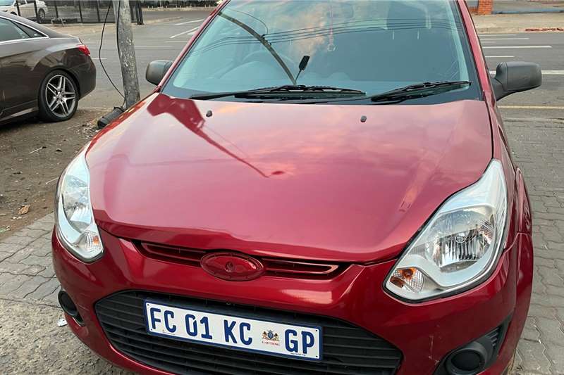 Ford Figo 1.4 Ambiente 2015