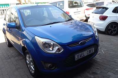  2013 Ford Figo Figo hatch 1.5 Ambiente