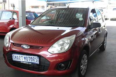  2015 Ford Figo Figo hatch 1.5 Ambiente