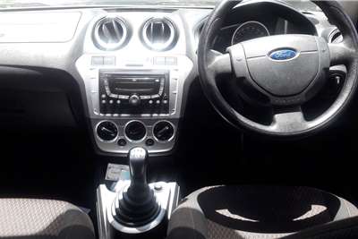  2011 Ford Figo Figo hatch 1.5 Titanium