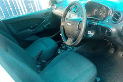  2015 Ford Figo Figo hatch 1.5TDCi Ambiente