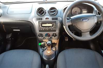  2012 Ford Figo hatch FIGO 1.5Ti VCT TITANIUM (5DR)