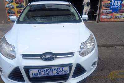  2014 Ford Focus Focus 2.0 4-door Trend automatic