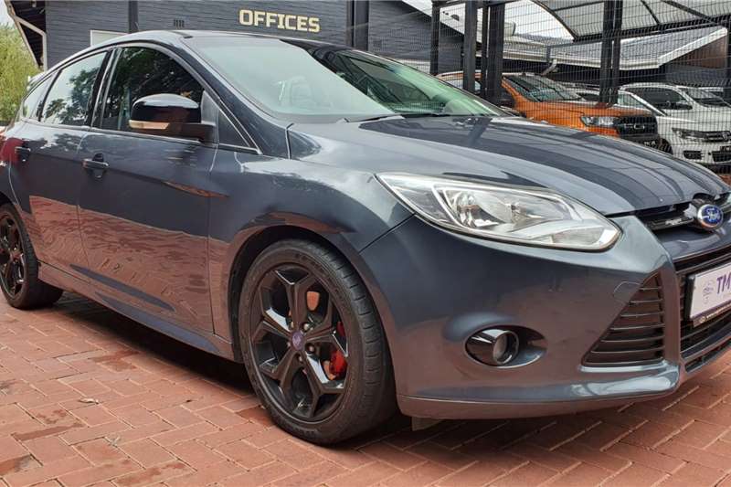 Used Ford Focus 2.0 4 door Trend automatic