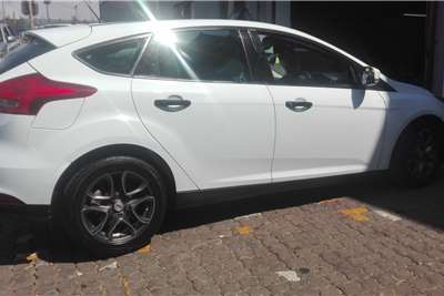  2015 Ford Focus Focus hatch 1.0T Ambiente