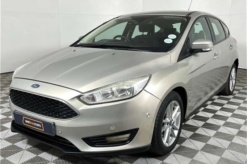 Ford Focus hatch 1.0T Ambiente auto 2016