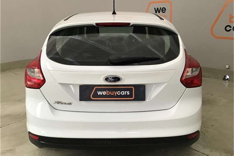 Ford Focus hatch 1.6 Ambiente 2014