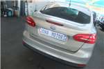  2015 Ford Focus Focus sedan 1.0T Ambiente