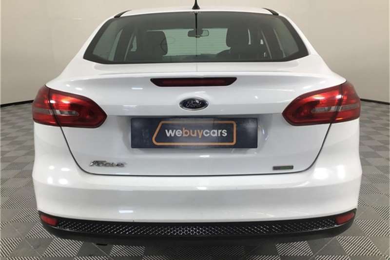 Ford Focus sedan 1.0T Ambiente 2015