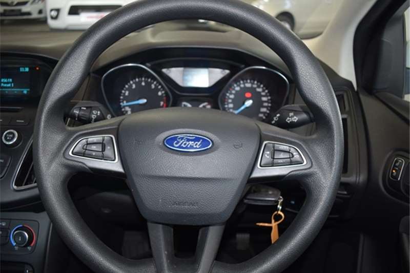 Used 2015 Ford Focus sedan 1.0T Ambiente