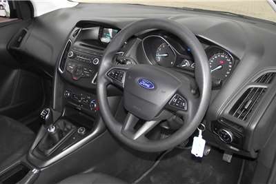  2016 Ford Focus Focus sedan 1.0T Ambiente