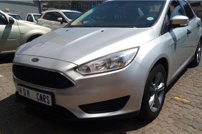  2016 Ford Focus Focus sedan 1.0T Ambiente