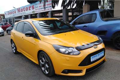  2015 Ford Focus Focus ST 1