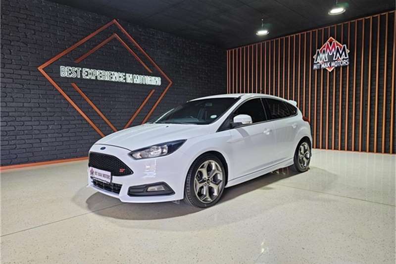 Used 2018 Ford Focus ST 1