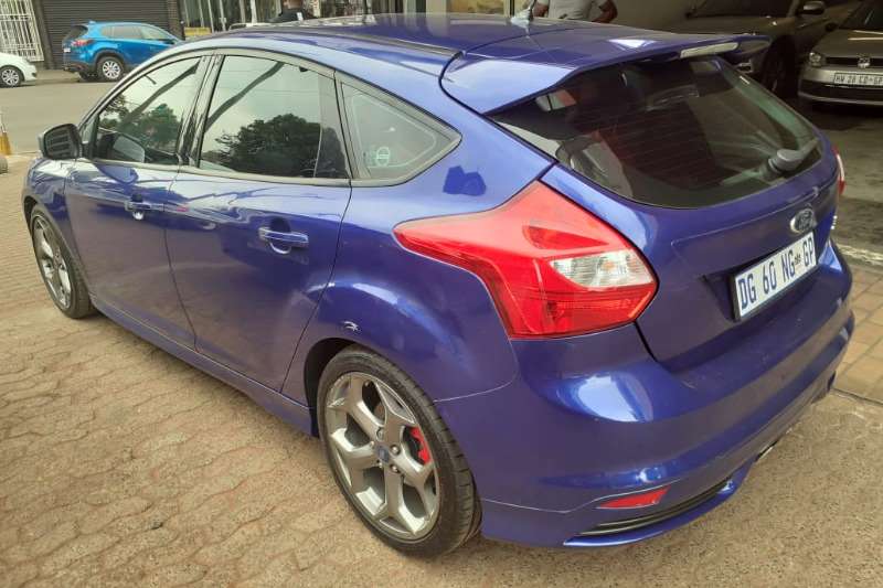 Ford Focus ST 3-door (leather + sunroof + techno pack) 2014