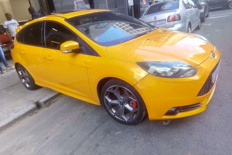Ford Focus ST 5-door (sunroof + techno pack) 2014